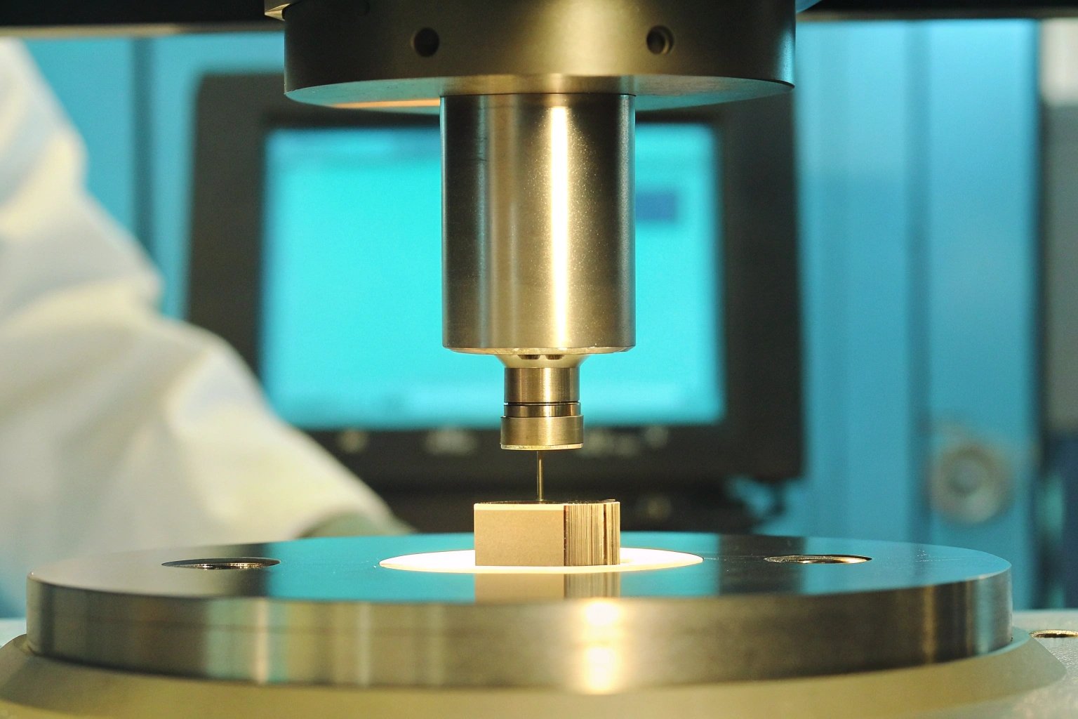 Laboratory testing for tinplate hardness